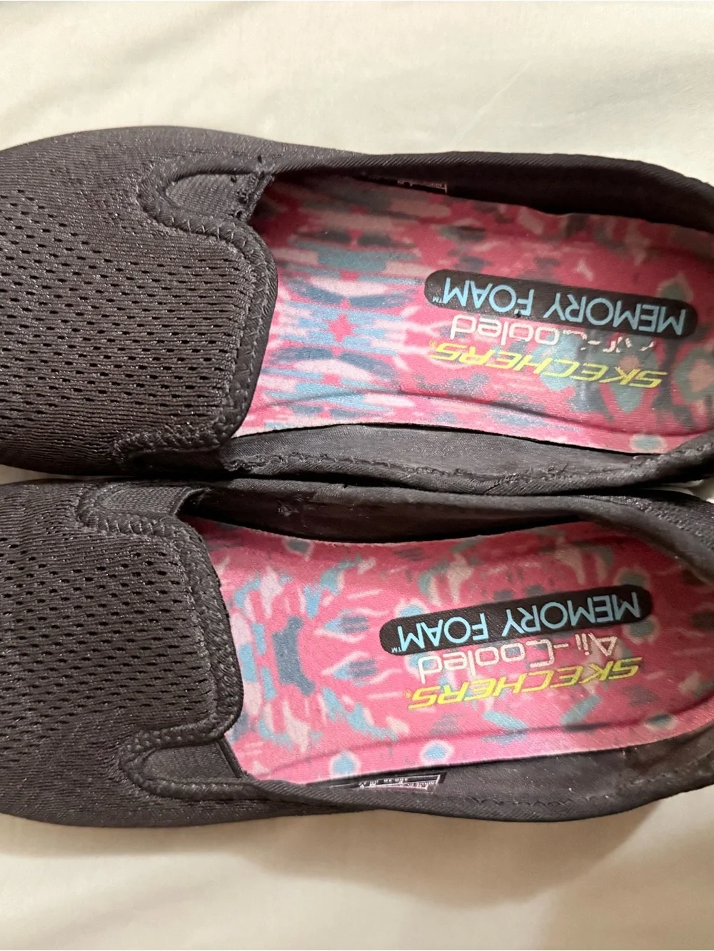 Skechers memory foam slip on sneakers